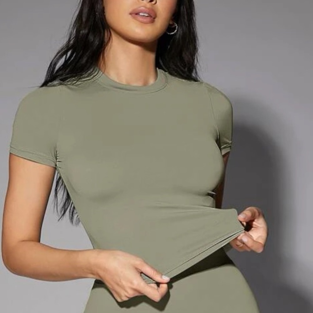 Olive athletic fitted tee